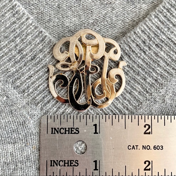 METAL Monogram Clip Pin - Picture 4 of 4